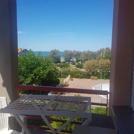 Cesano Mare Apartment *