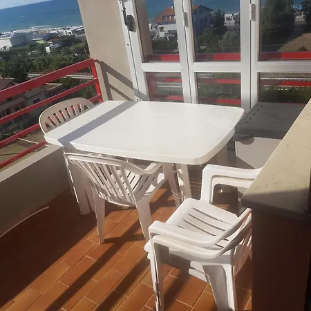 Cesano Mare Apartman *